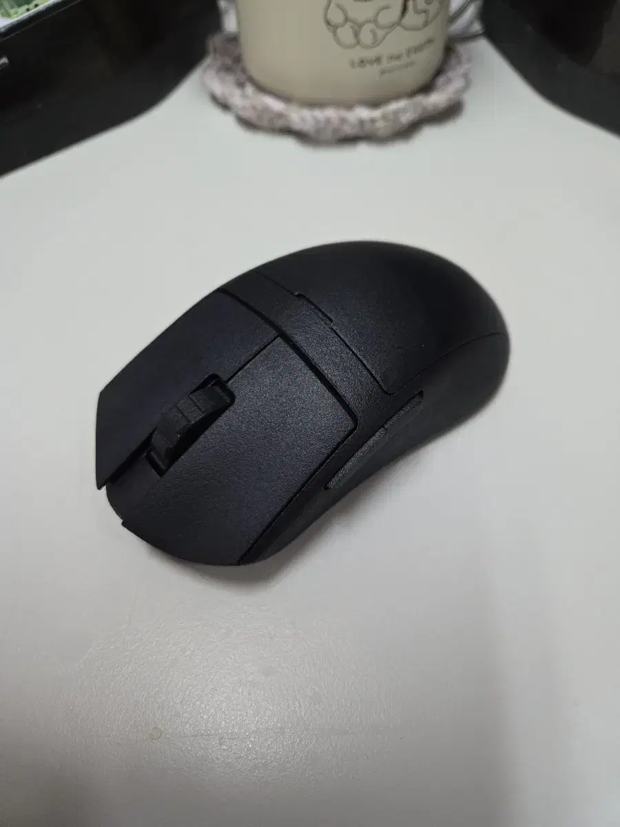 파마무 카피쉘 g304 베이스 무소음 마우스 판매합니다.