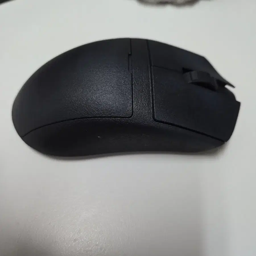 파마무 카피쉘 g304 베이스 무소음 마우스 판매합니다.