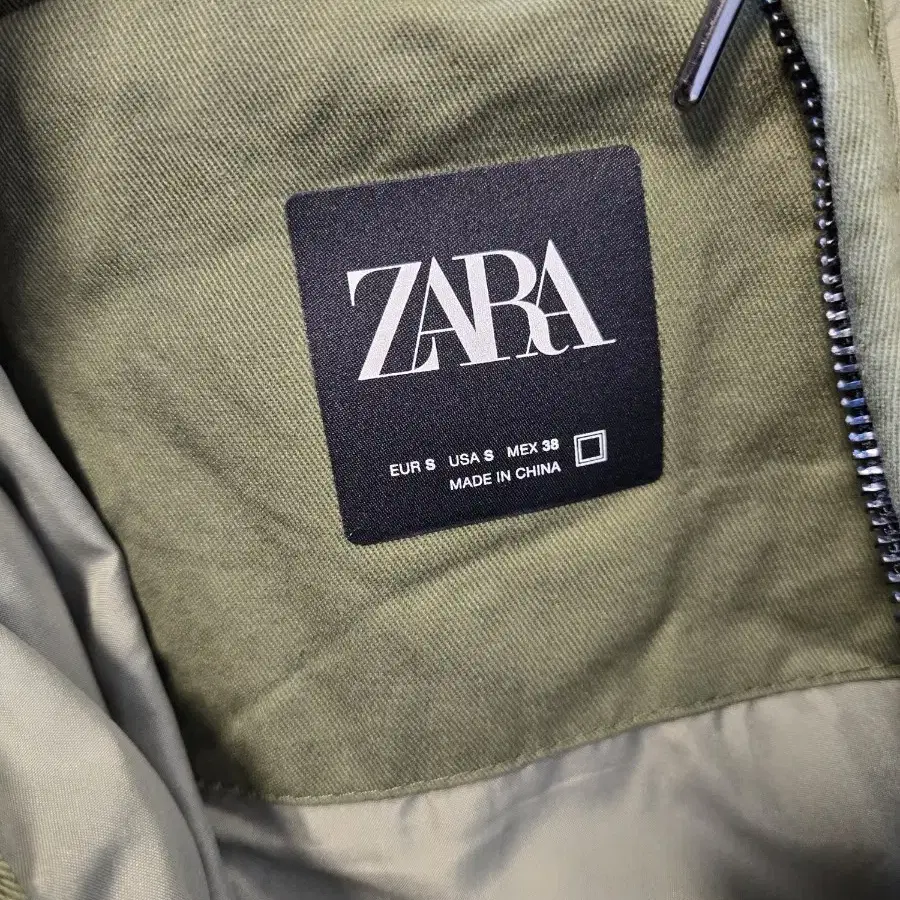 (S-M)ZARA 후드패딩점퍼