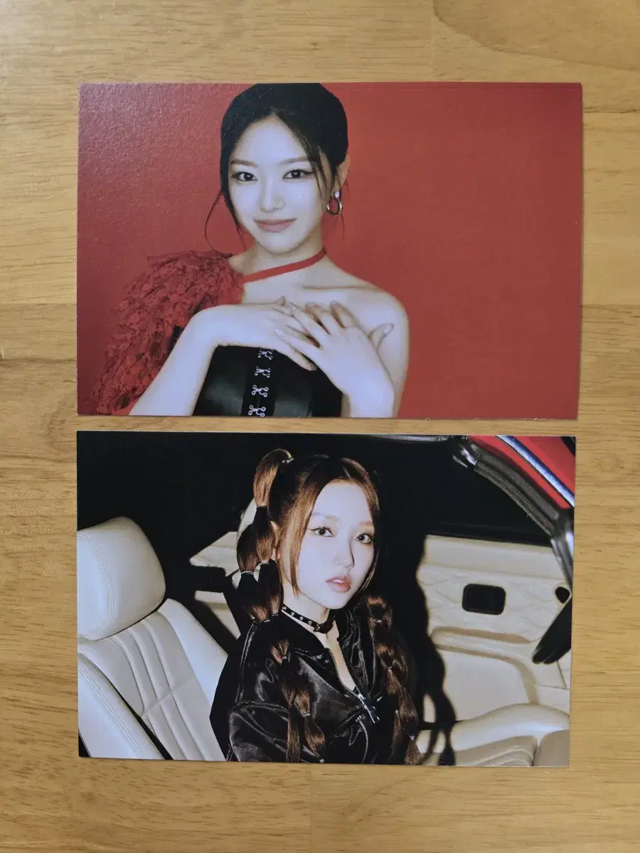 loossemble postcard Loona
