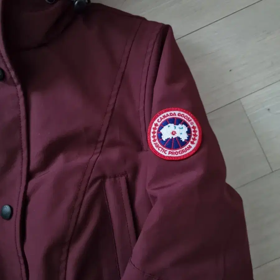 (정품) 캐나다구스 CANADA GOOSE 매장판 다운패딩 S 여성 사이