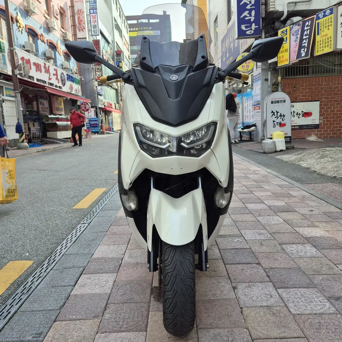 센터판 A급 YAMAHA NMAX125 판매합니다.