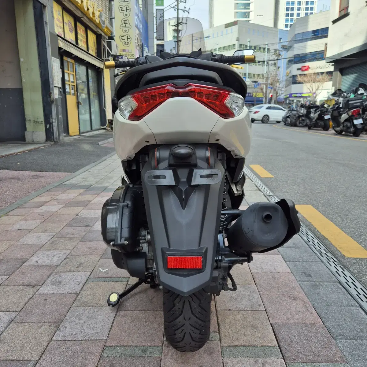 센터판 A급 YAMAHA NMAX125 판매합니다.