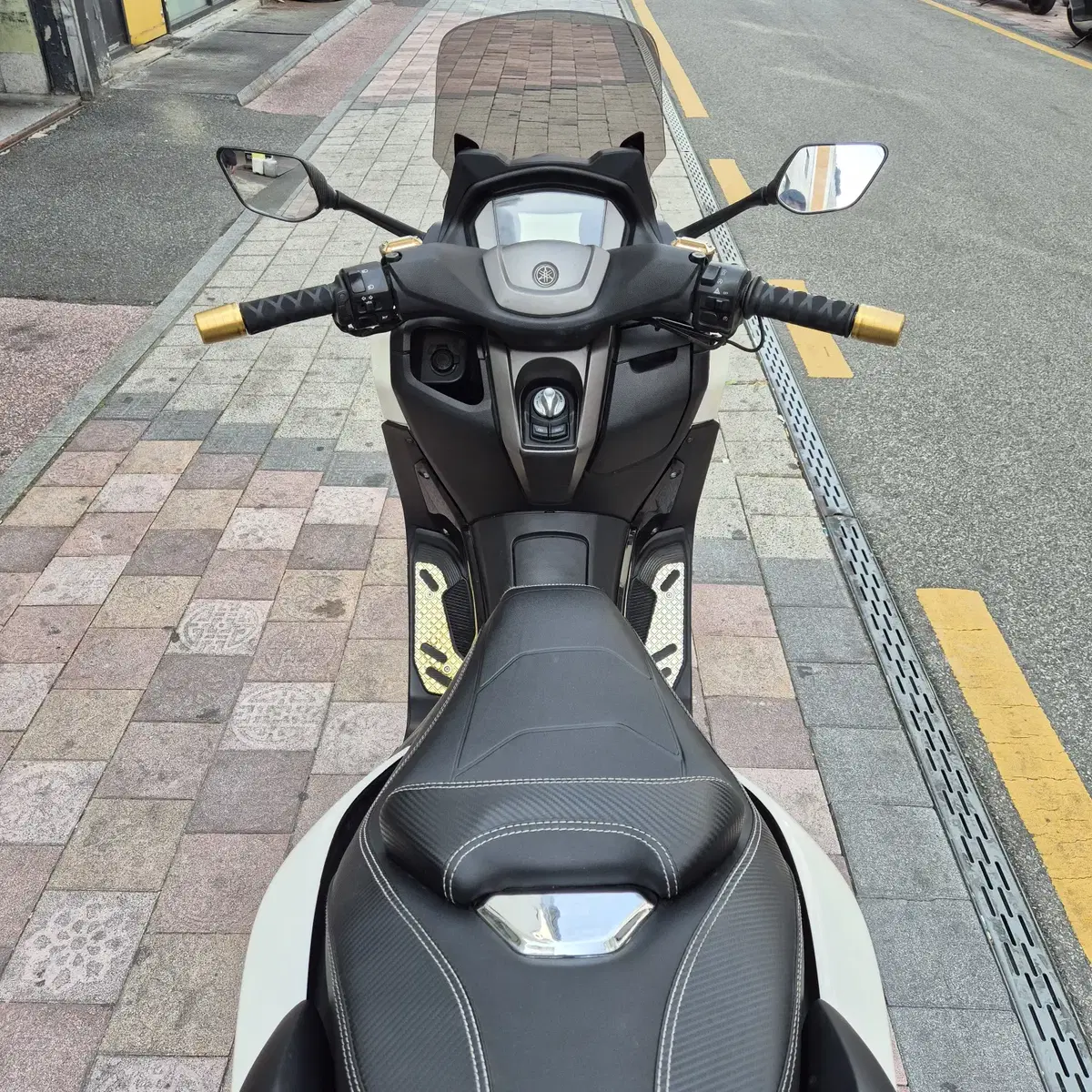 센터판 A급 YAMAHA NMAX125 판매합니다.