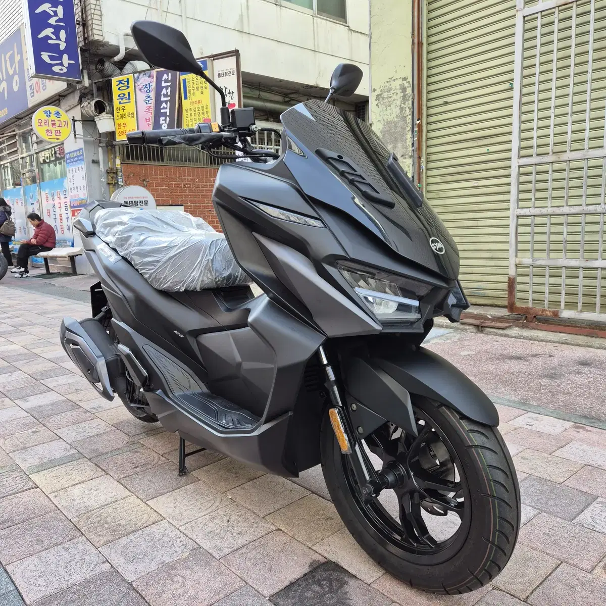 센터판 새 상품 SYM VSX125 판매합니다.