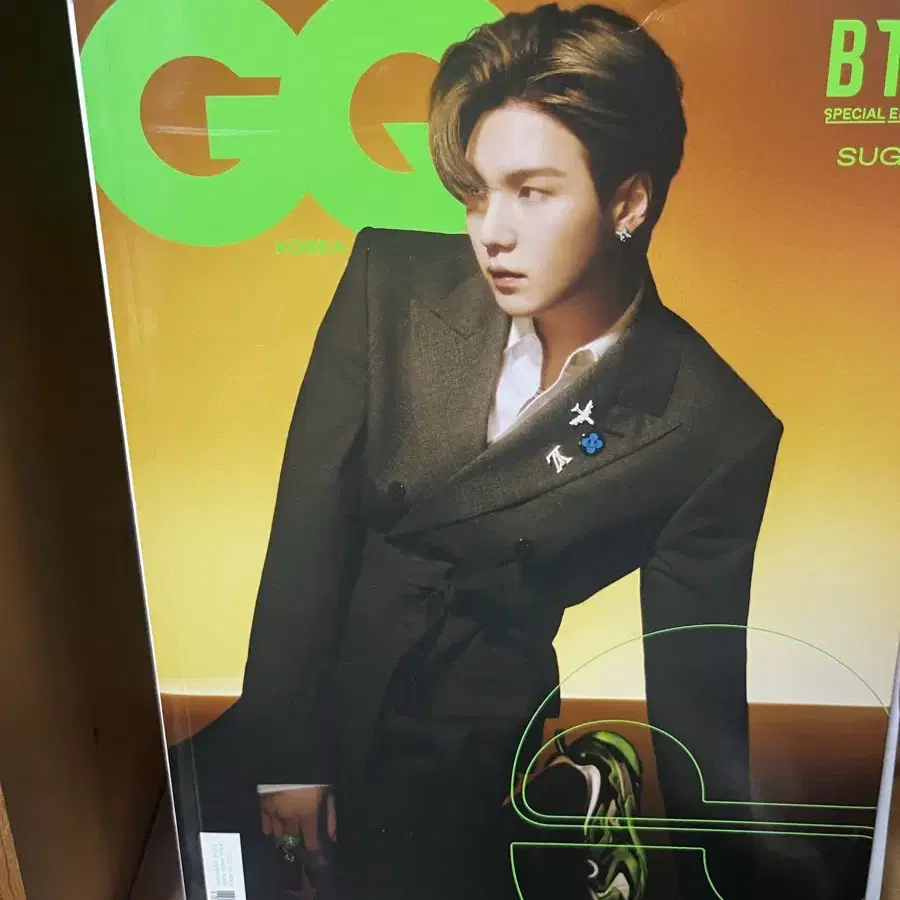 슈가 윤기 GQ 화보 잡지