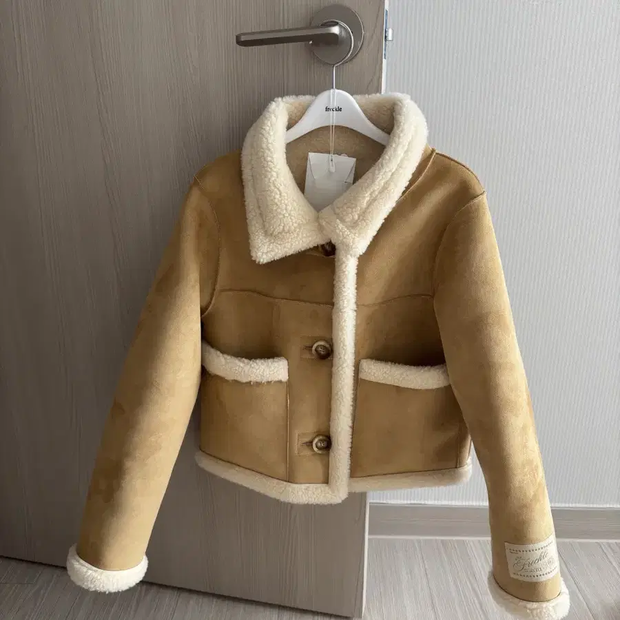 플레클faux suede shearling jacket시어링 자켓 무스탕