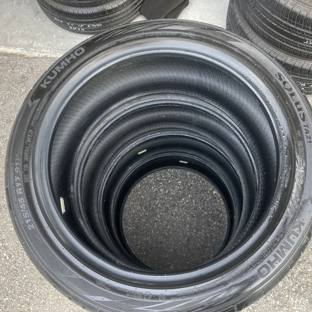 215/45R17 TA21(A급) 중고타이어 1대분 싸게 판매 합니다