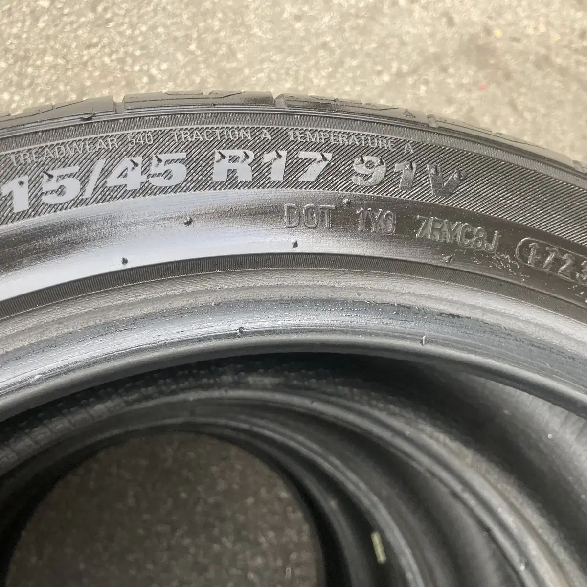 215/45R17 TA21(A급) 중고타이어 1대분 싸게 판매 합니다