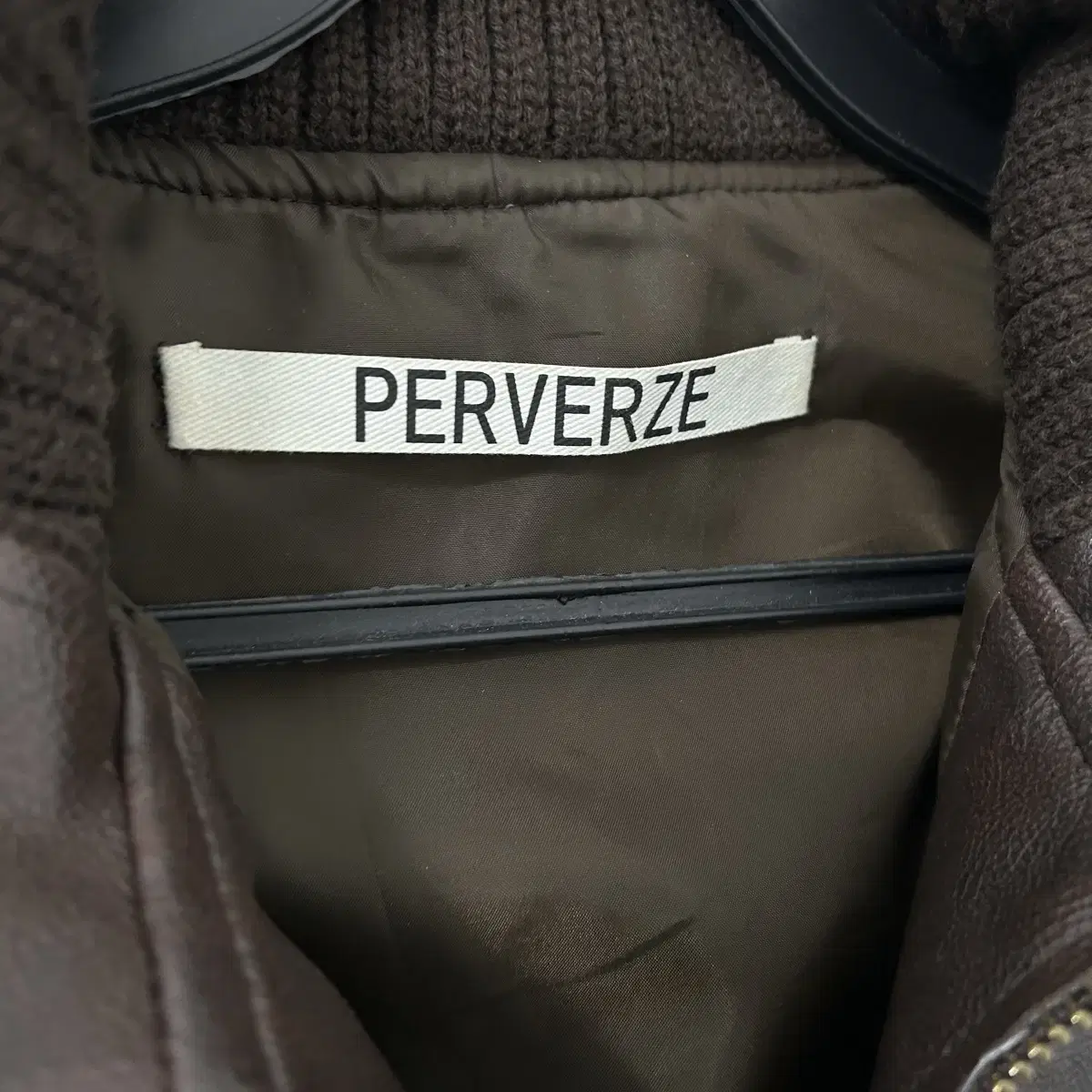 PERVERZE 퍼버즈 19AW 크롭 레더 니트 자켓