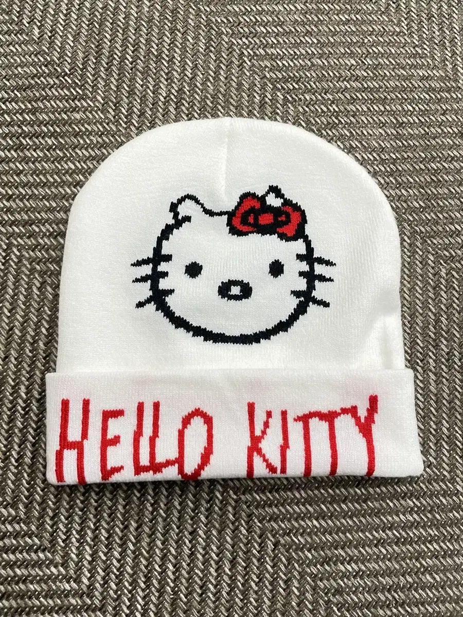 Hello kitty 헬로키티 프린팅 비니 화이트 OS