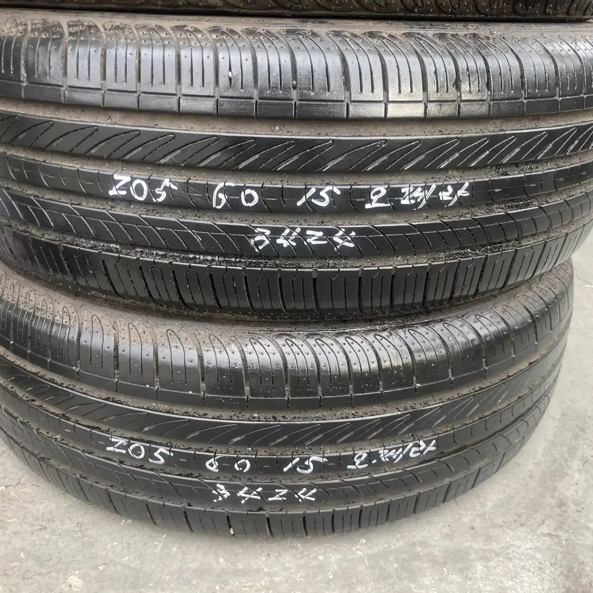 24년식 205/60R15 오페라 중고 타이어 1대분 싸게 판매 합니다