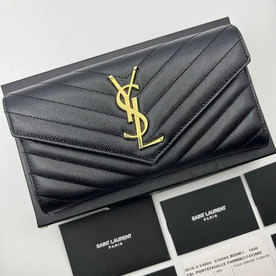 [새상품급]입생로랑 마틀라세 월렛 YSL 금장 장지갑