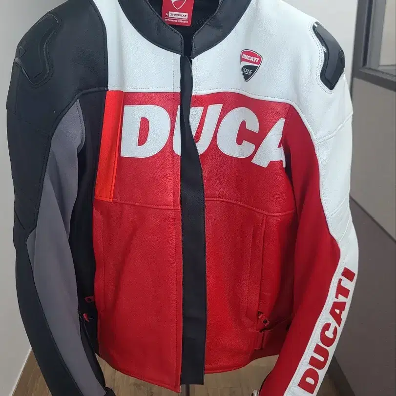 DUCATI (스피디)가죽 자켓