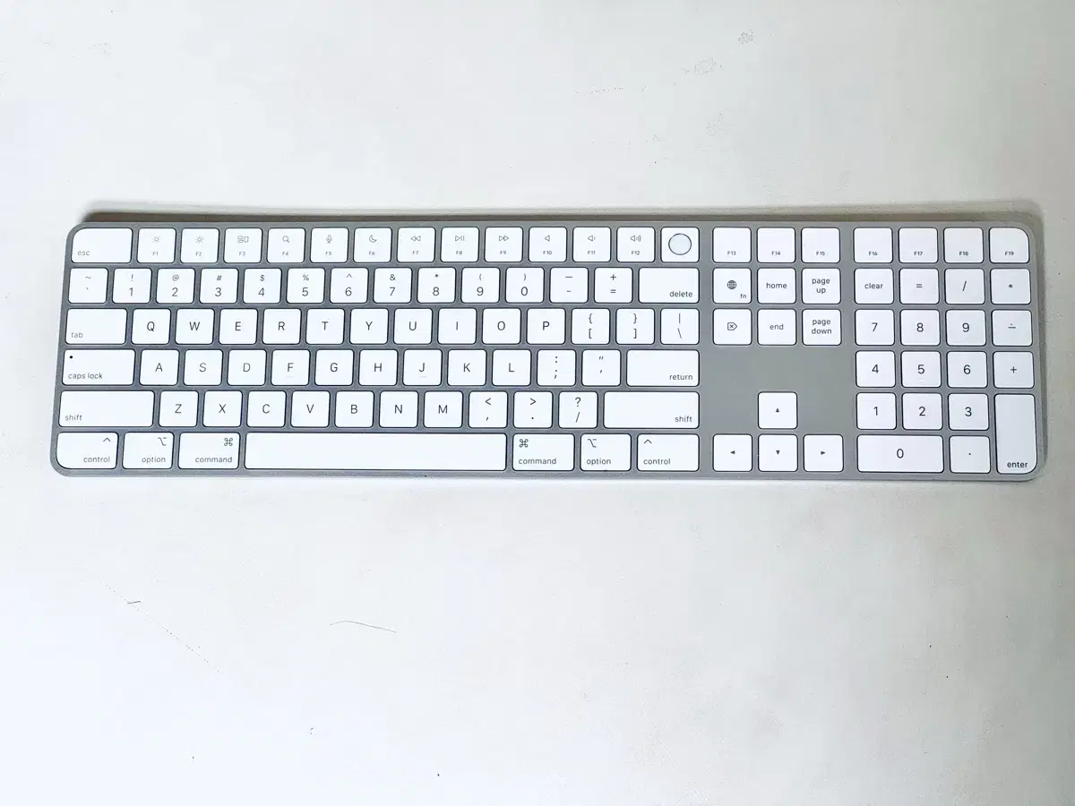 Apple Magic Keyboard English Touch ID Newer Keypad