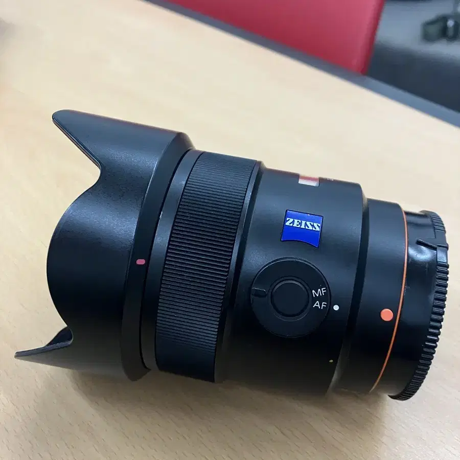 소니 자이스 24mm f2 알파마운트 렌즈 sal24f20z