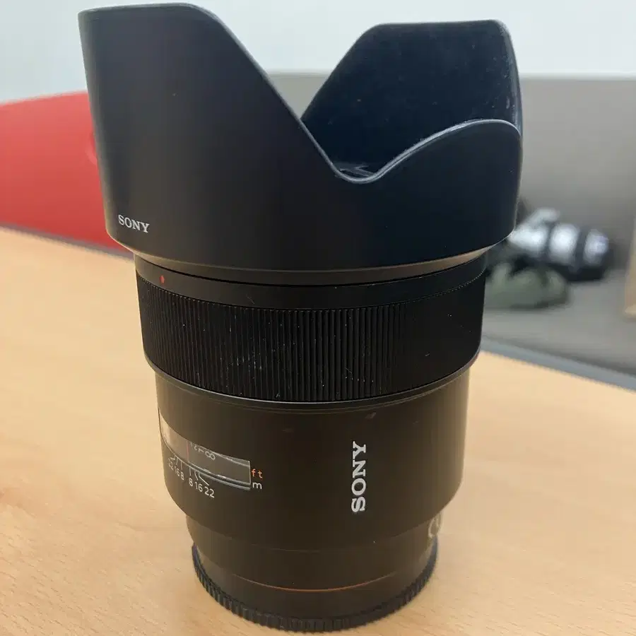 소니 자이스 24mm f2 알파마운트 렌즈 sal24f20z