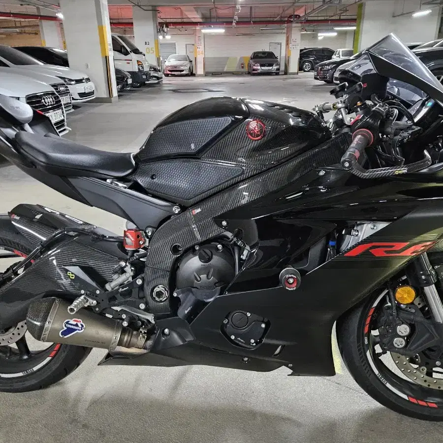 야마하 YZF R6 20년식 1.7만키로 무사고 무꿍 풀튜닝 판매합니다