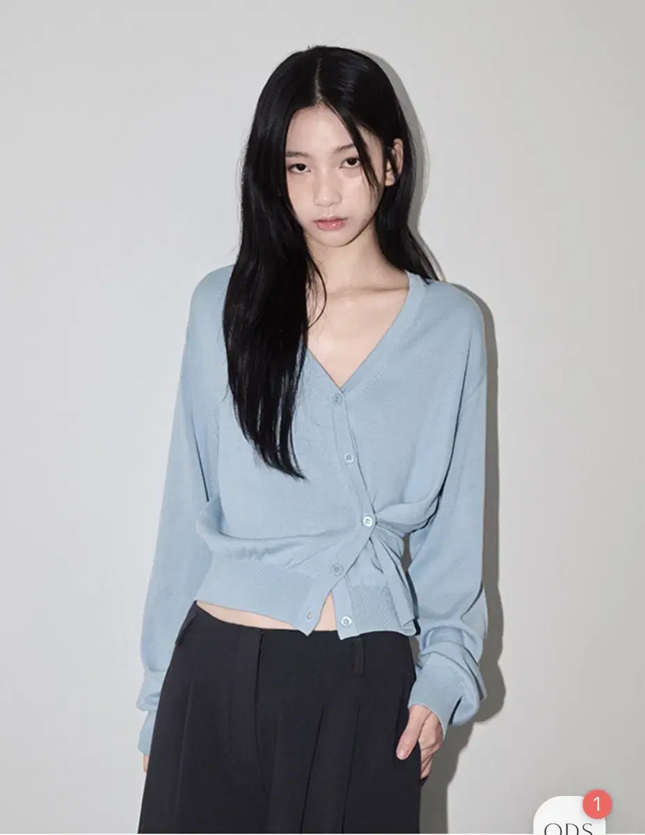 오디에스 SIDE BUTTON CARDIGAN (BLACK) 새상품