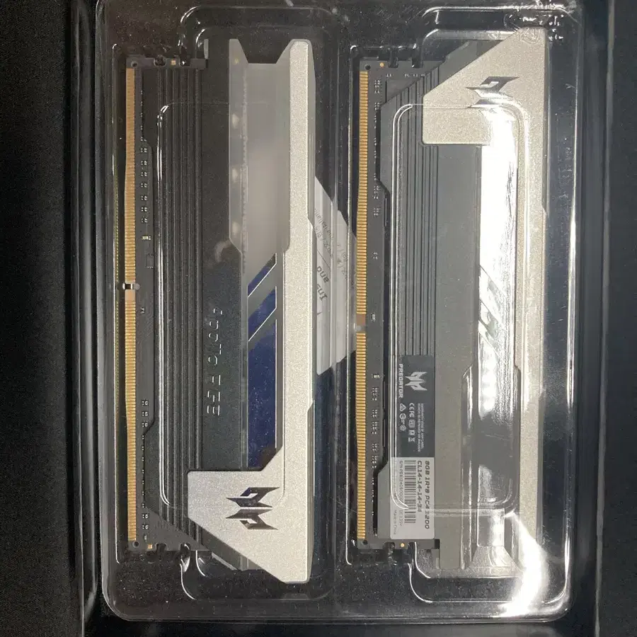 DDR4 3200 cl14 16g프레데터