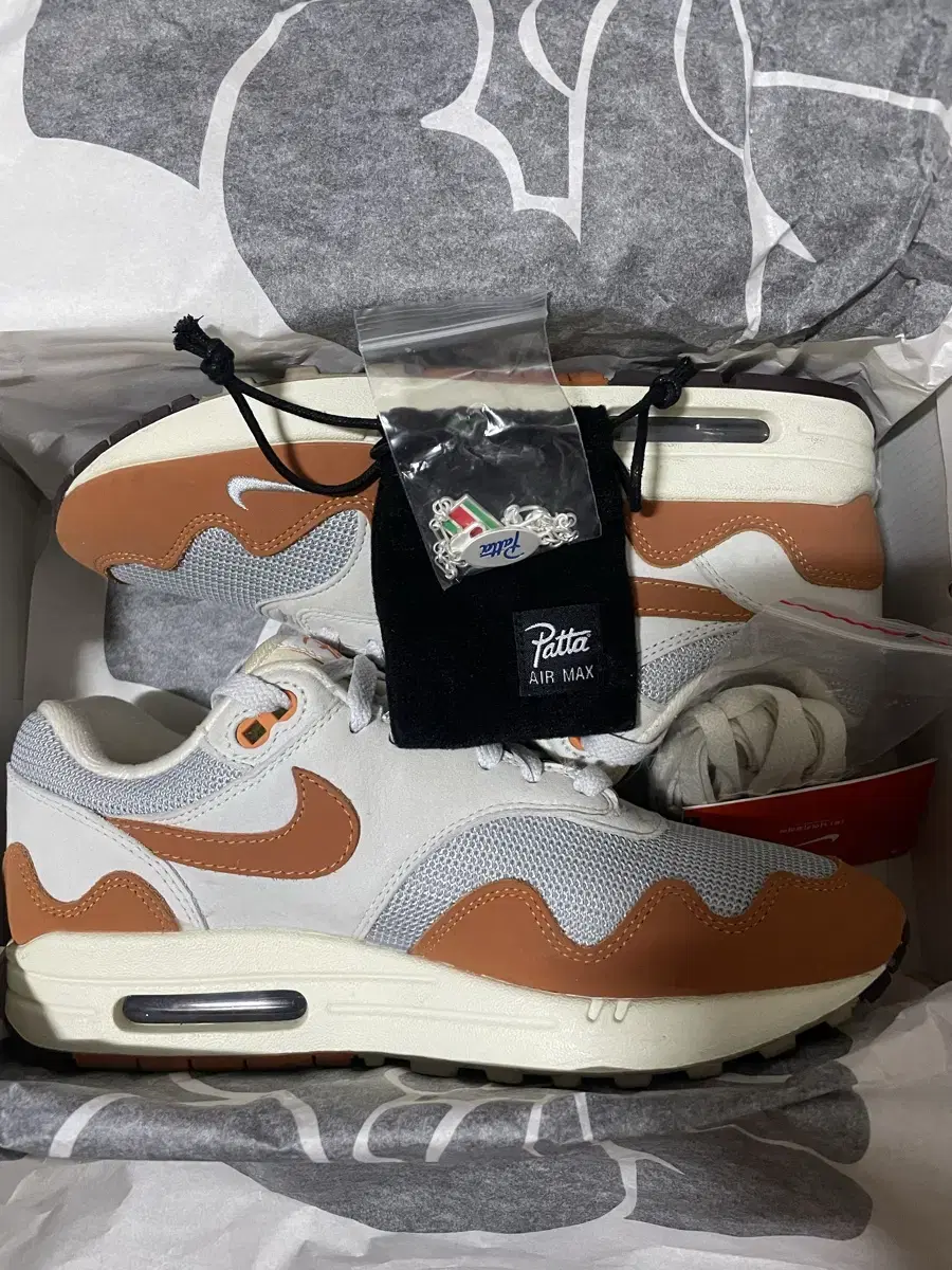 [255] patta airmax1 monarch