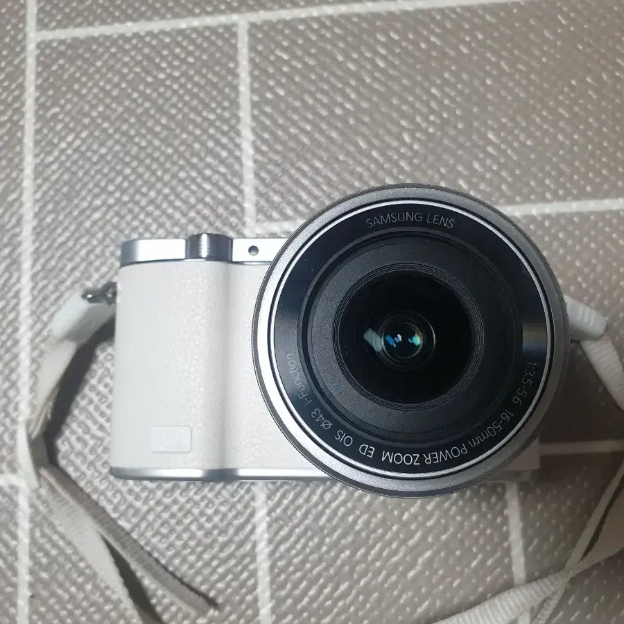 삼성미러리스 NX3000