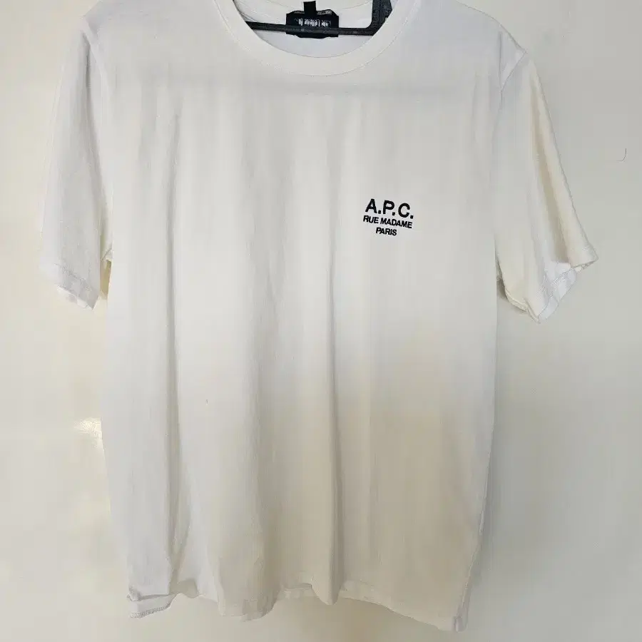 a.p.c. 아페쎄 반팔 m