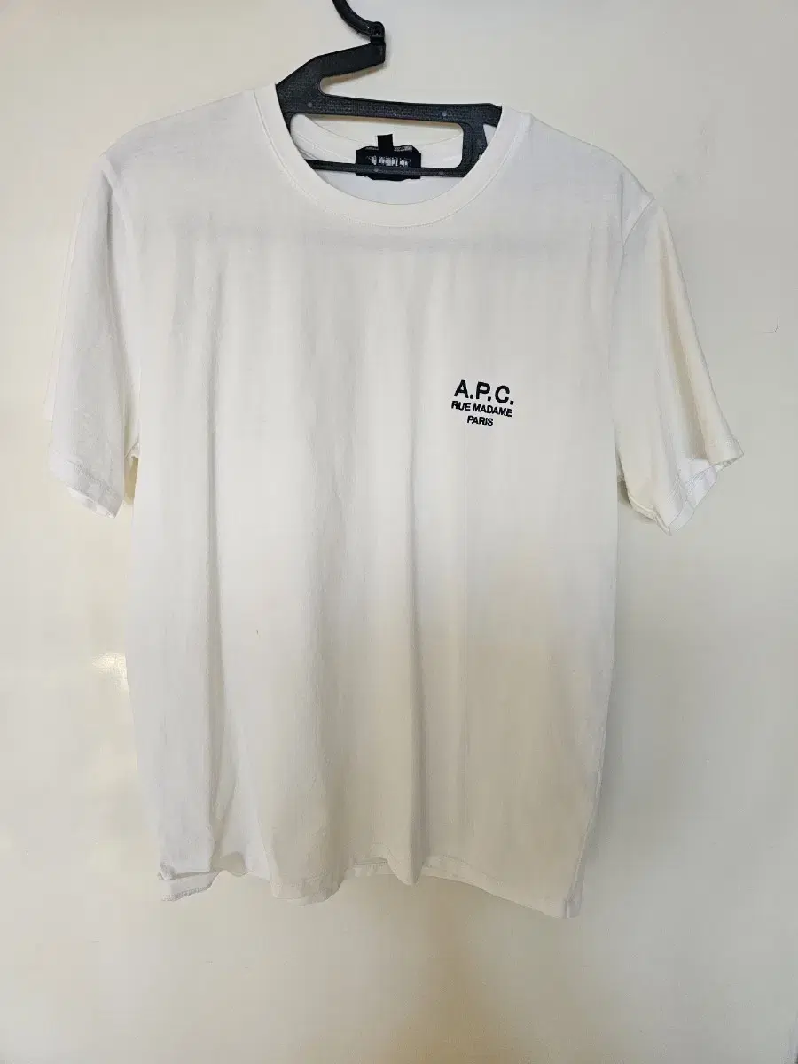 a.p.c. 아페쎄 반팔 m