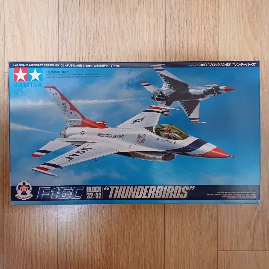 [타미야] F-16C BLOCK 32/52 "THUNDERBIRDS"