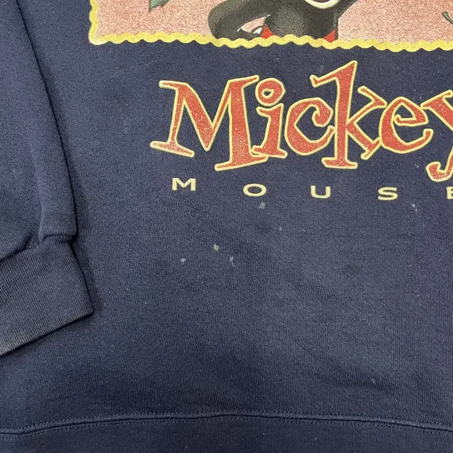 90s Mickey Mouse sweat shirt