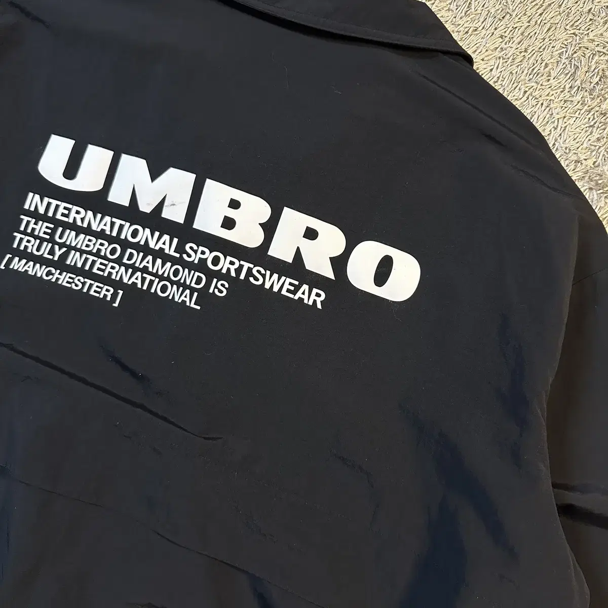 [S] 엄브로 UMBRO 투웨이 클래식 웜업 바람막이 자켓 블랙