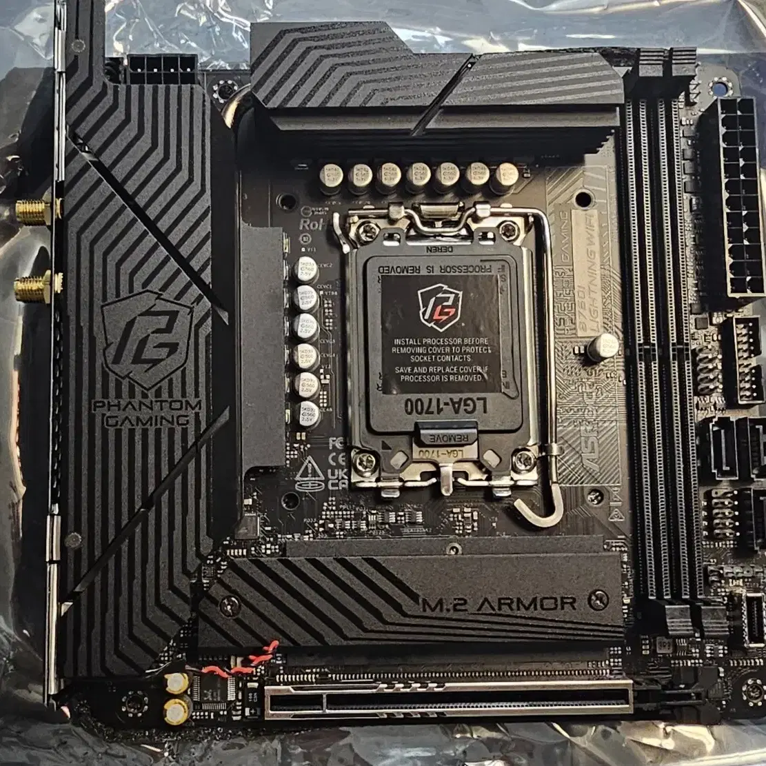 asrock b760i lightning wifi