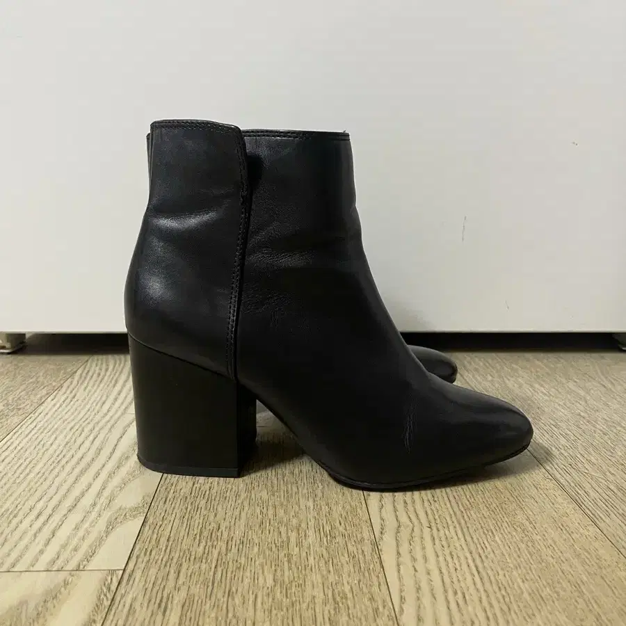 여성 부츠 (ALDO 235cm)