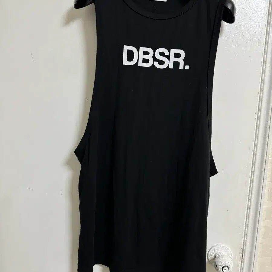 Dbsr 덤브스트럭 딥컷나시 팝니다