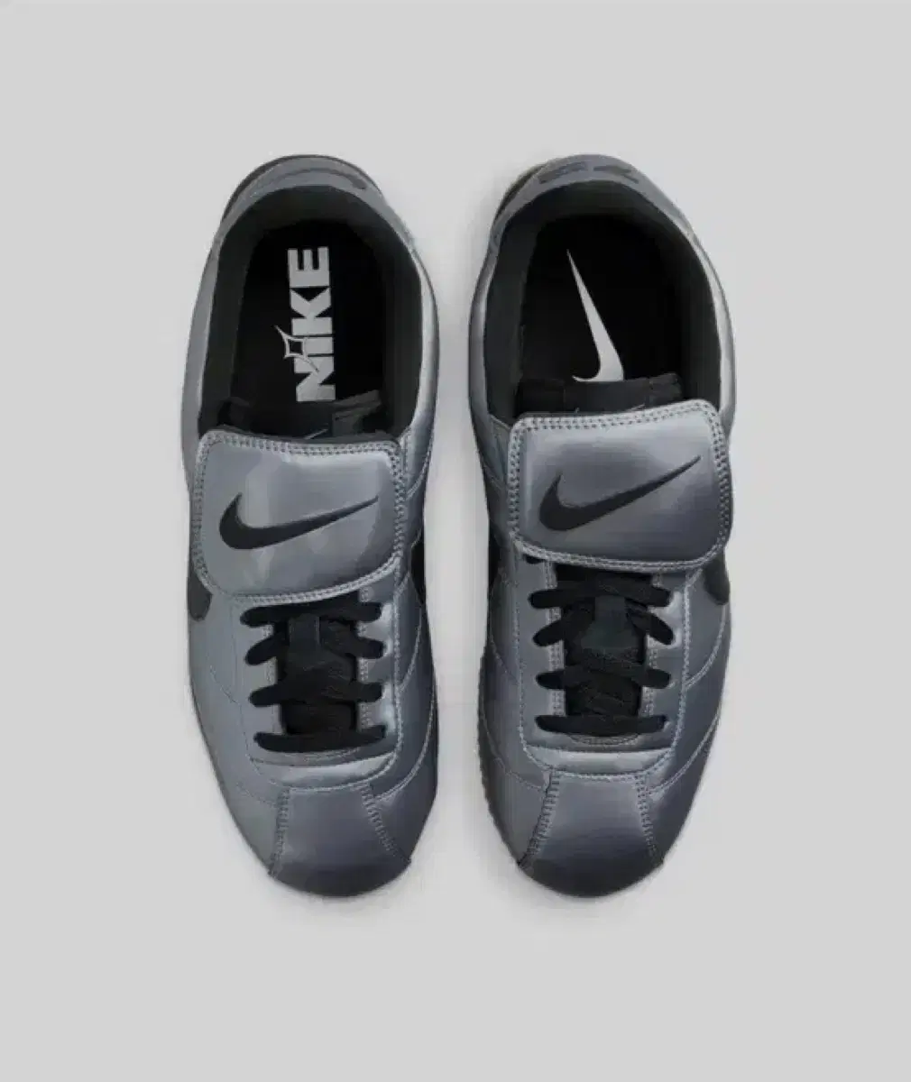 나이키 nike 코르테즈 레더 메탈릭 쿨 그레이 255