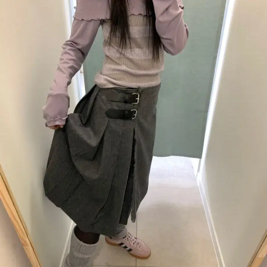 페인티드우드 wool pleats belt skirt