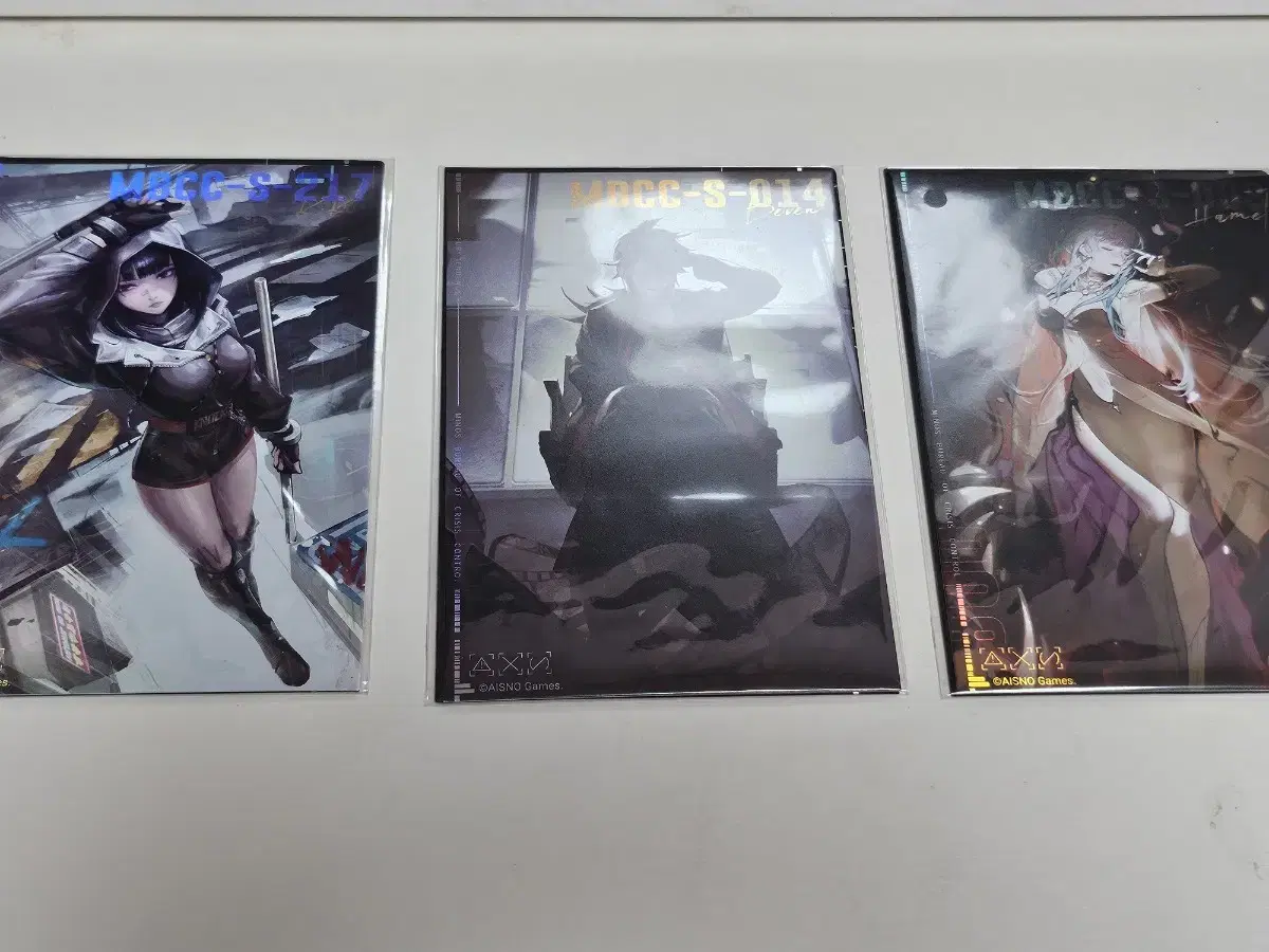 KK Derren Hamil sells postcards without pictures