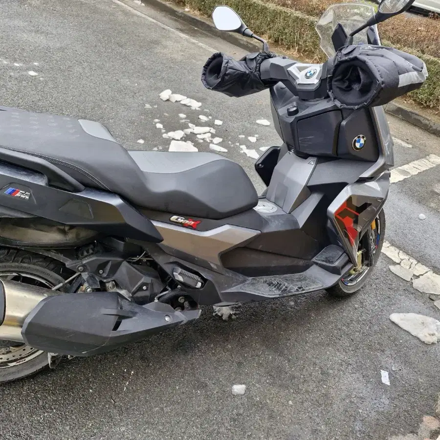 Bmw c400 x 23년식 짧은 키로수