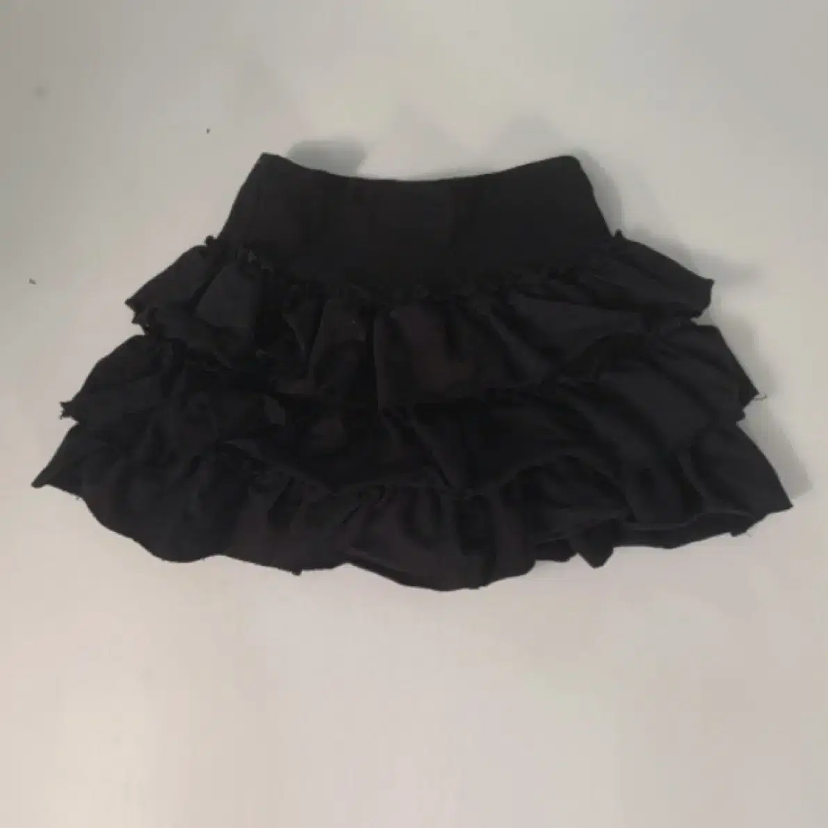 스젠 frill skirt 블랙 스커트 양도