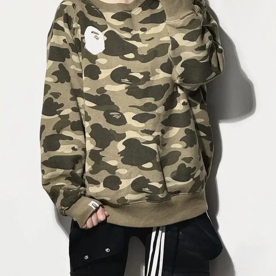 Bape 베이프 카모 녹계 맨투맨