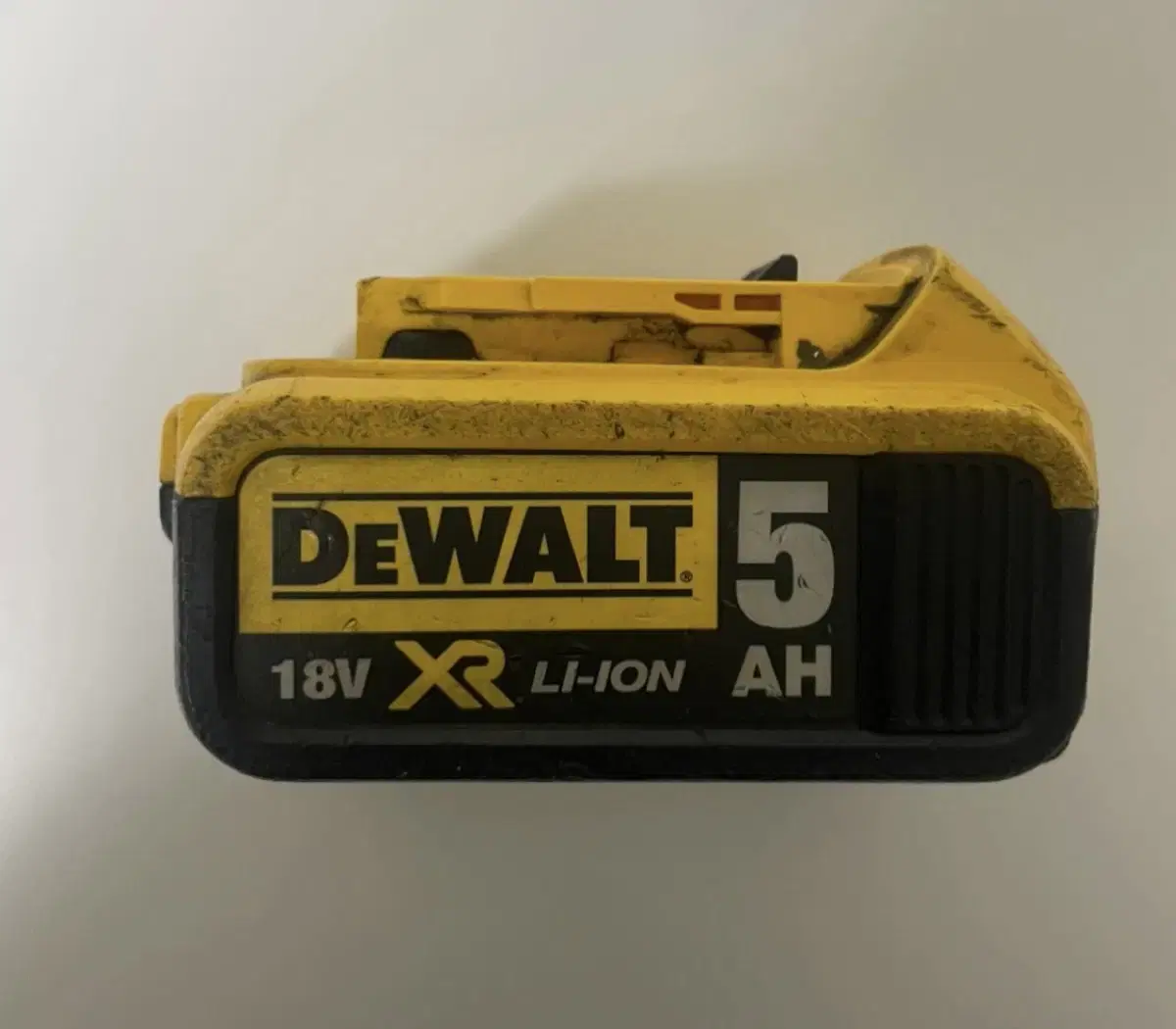 디월트(DeWALT) 18V, 5AH 배터리