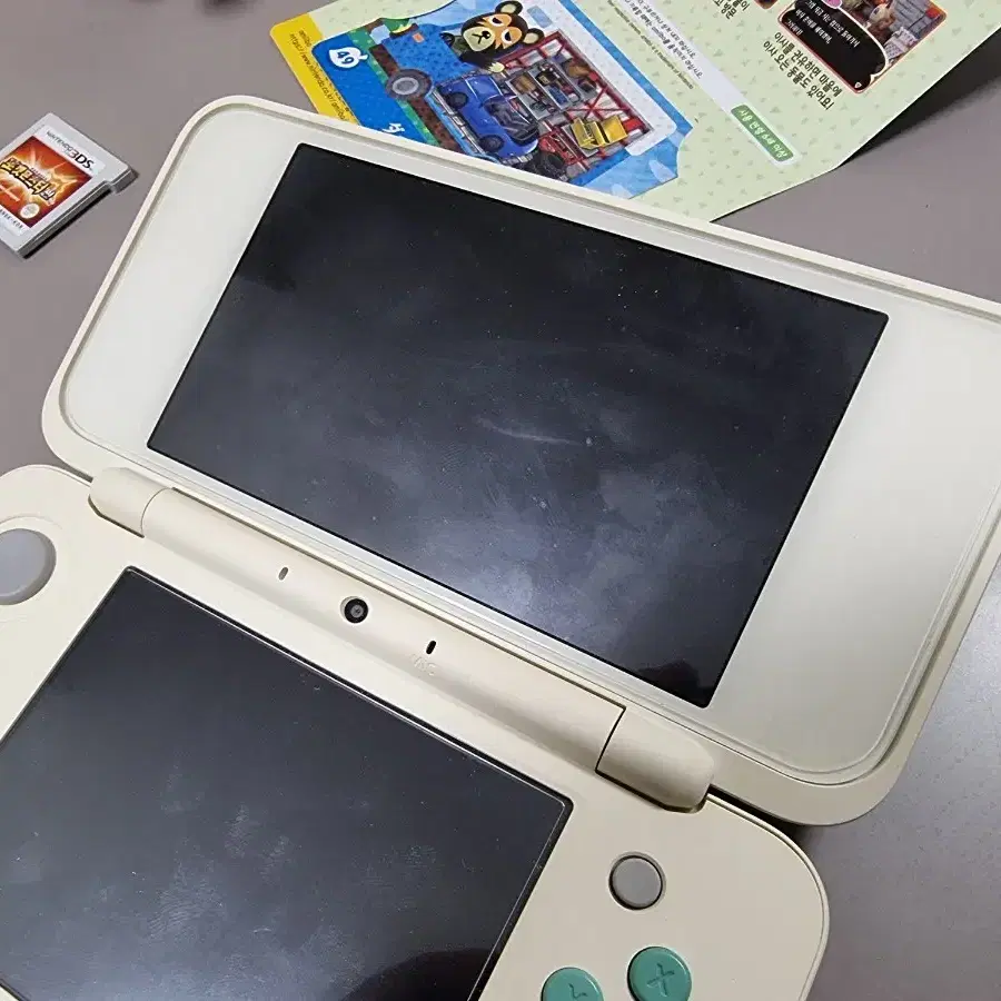 [국내정발판] 닌텐도 2DS XL 동물의 숲 에디션 (포켓뱅크,울트라썬)