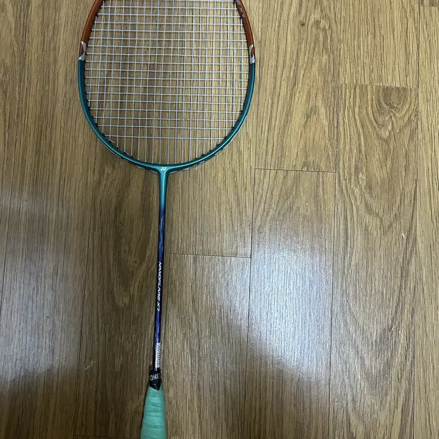 요넥스 YONEX NANORAY X7 배드민턴 라켓 신동급