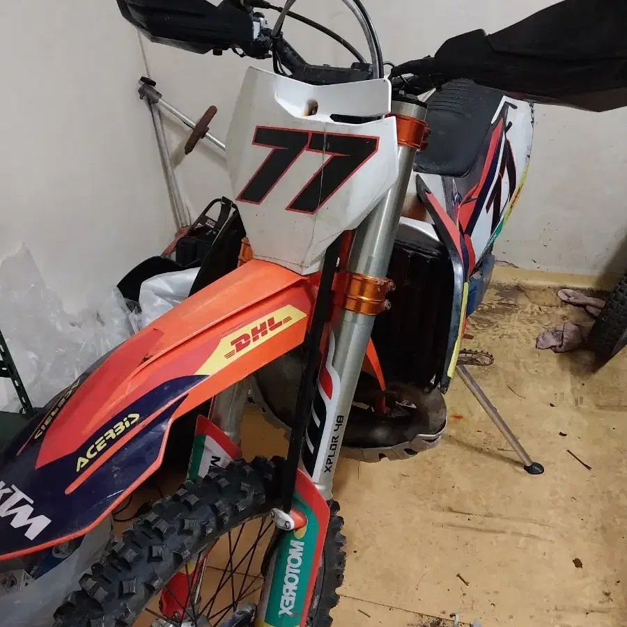 KTM  2티  300  식스데이