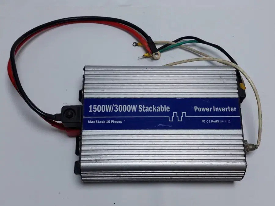 1500W/3000W Stackable Power Inverter