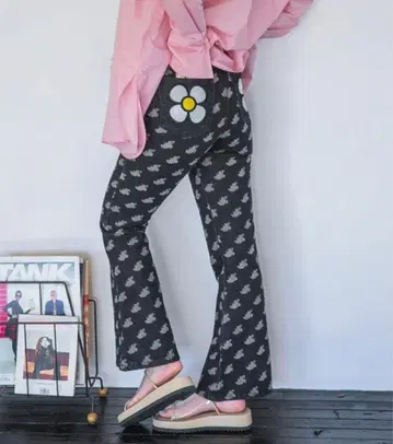 새상품 미니 지나시스가공 부츠컷 데님 팬츠 [디즈니 콜라보].