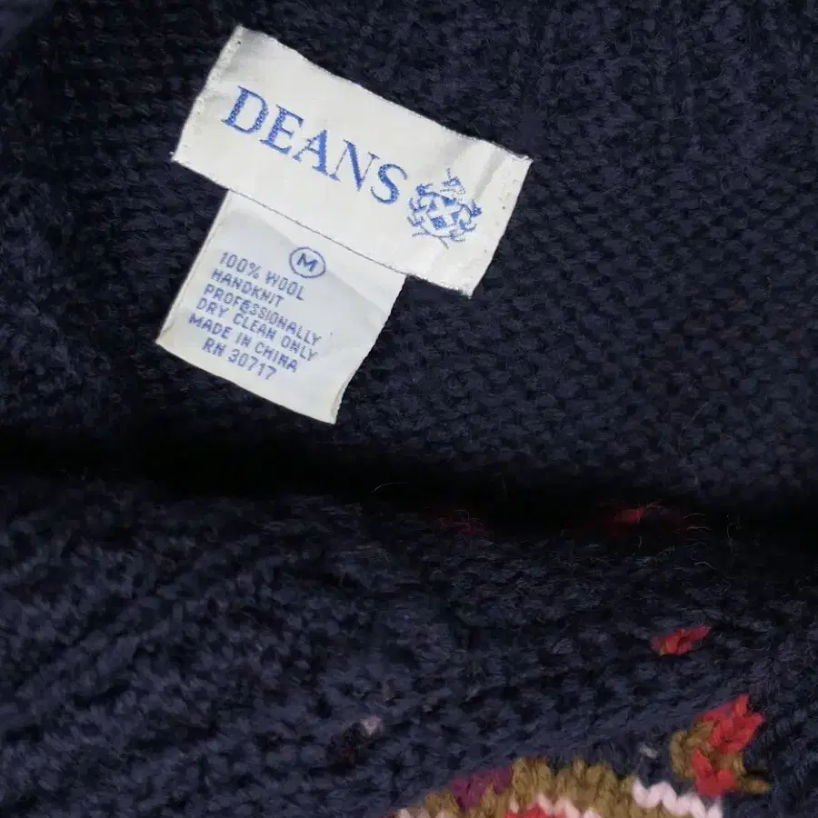 90s Deans handknit wool sweater