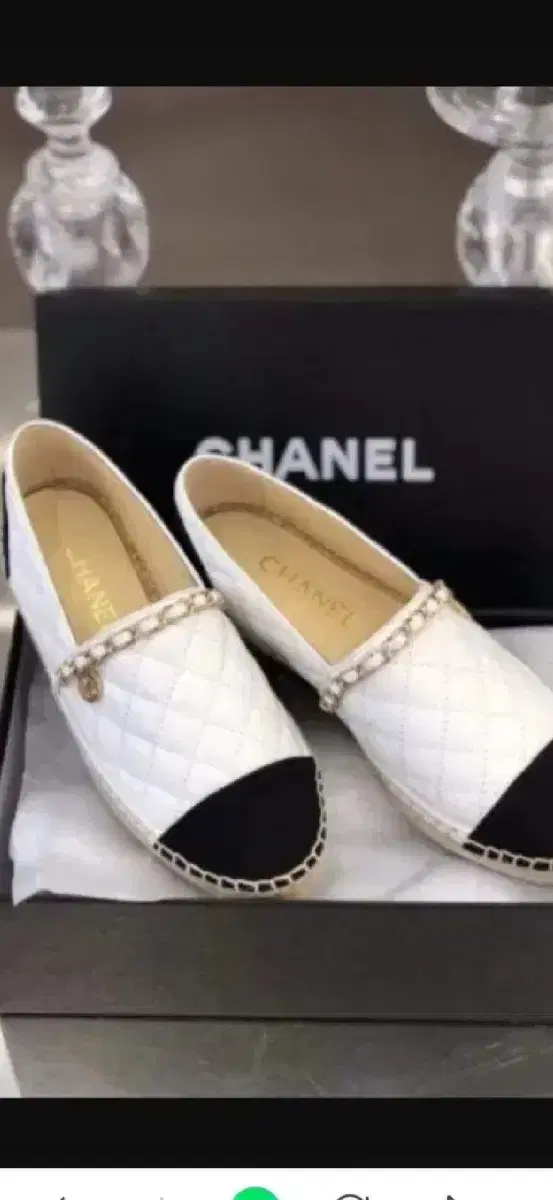 샤엘(CHANEL)시즌한정  체인에스파듀  램스킨 슬림온 37(정품)