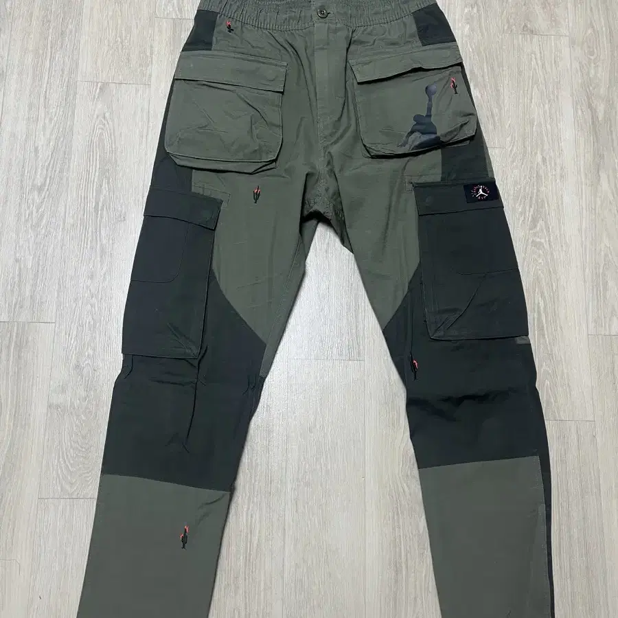 Jordan x Travis Scott Cargo Pants Olive