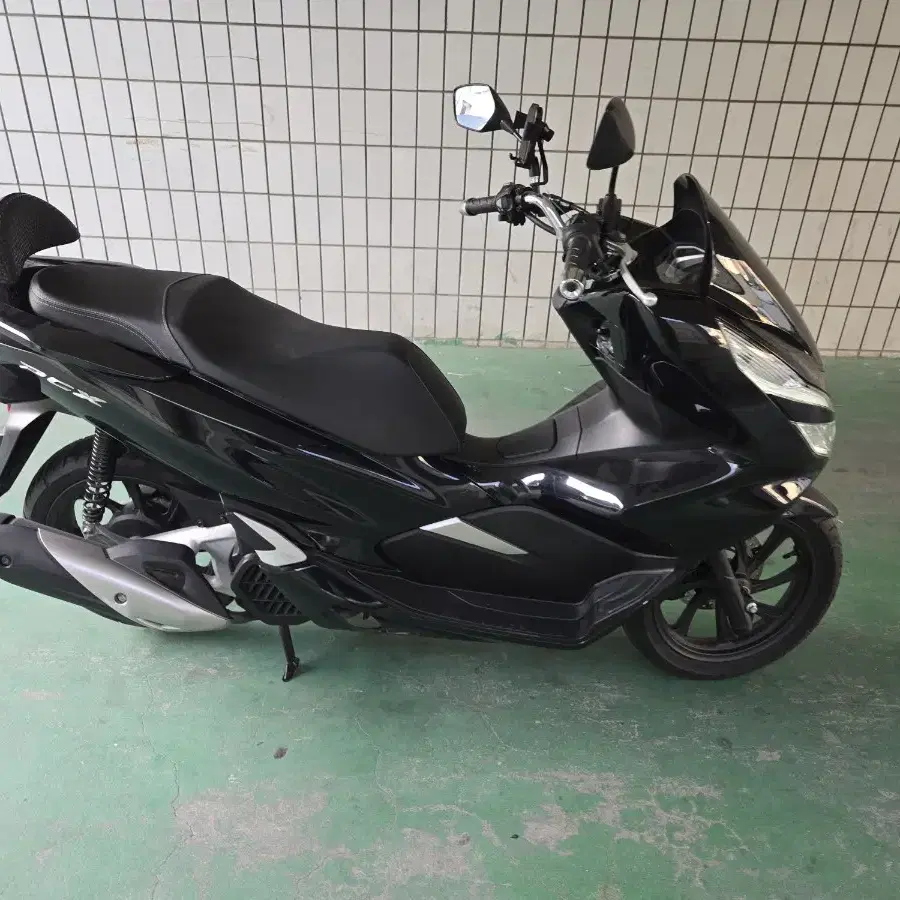 혼다 PCX125 20년식 실키로수 1100 팔아요